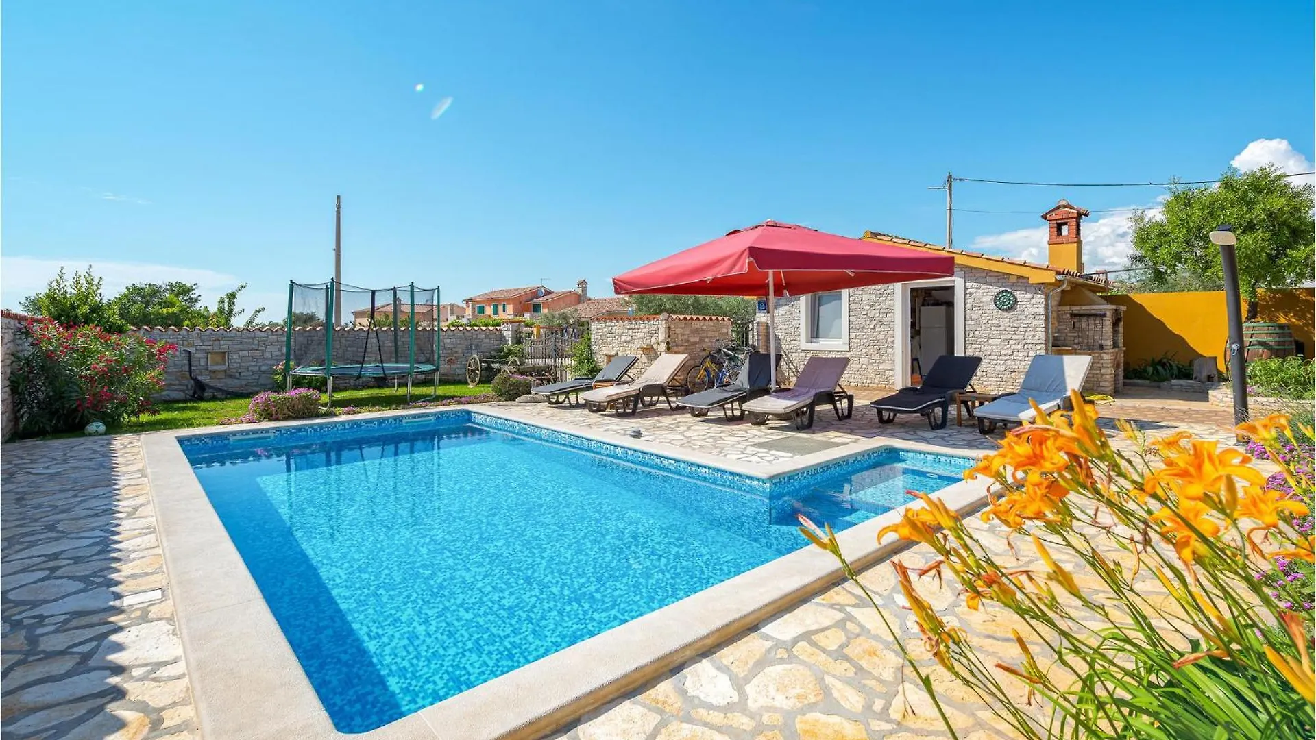 Gorgeous Home In Golubovo With Wifi Mednjan Holiday home