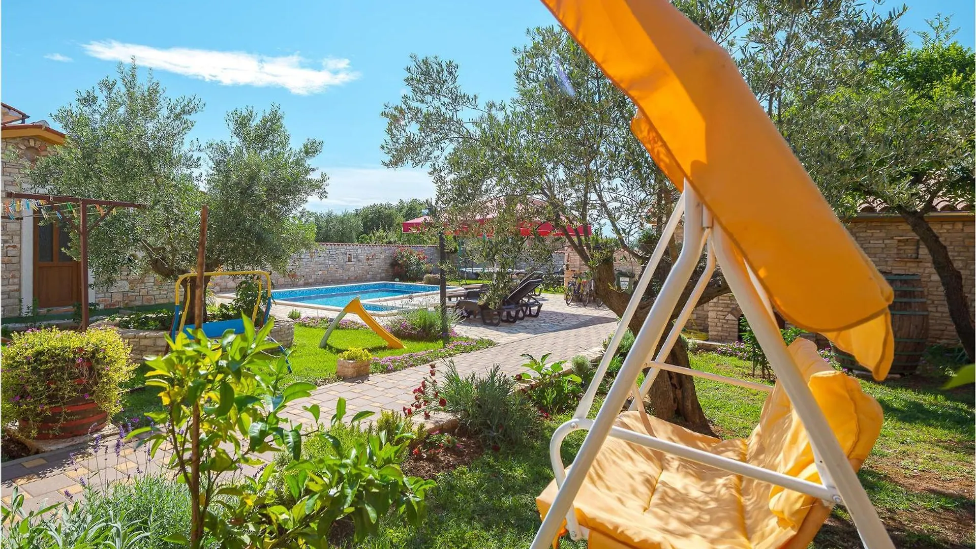 Gorgeous Home In Golubovo With Wifi Mednjan Holiday home